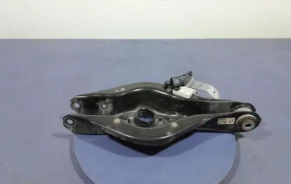 BMW 3 G20 G21 Rear control arm 6886451