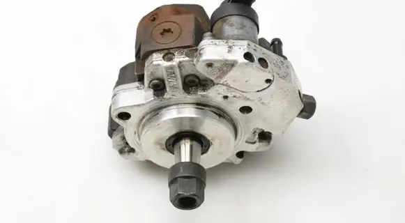 BMW 3 E90 E91 Fuel injection high pressure pump 7788670