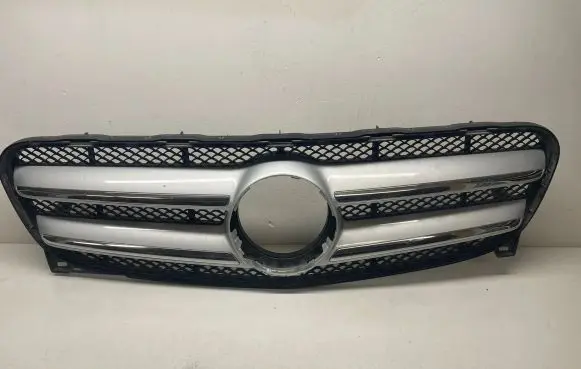 Mercedes-Benz GLA W156 Front bumper upper radiator grill 1568880460 A1568880460