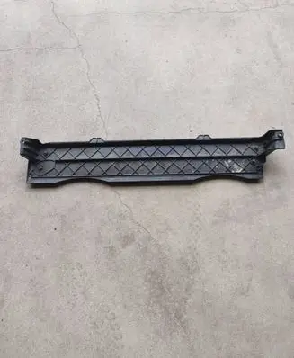 BMW X5 E70 Bottom radiator support slam panel 7533539