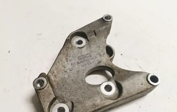 Ford Mustang VI A/C compressor mount bracket FR3E19D624CA