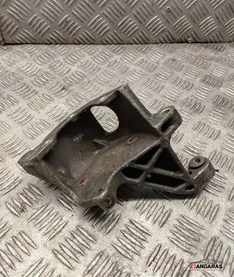 Volkswagen PASSAT B4 Power steering pump mounting bracket 028145523b