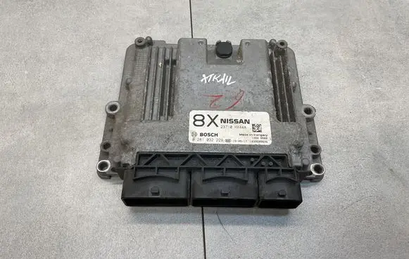 Nissan X-Trail T32 Engine control unit/module 23710HX44A