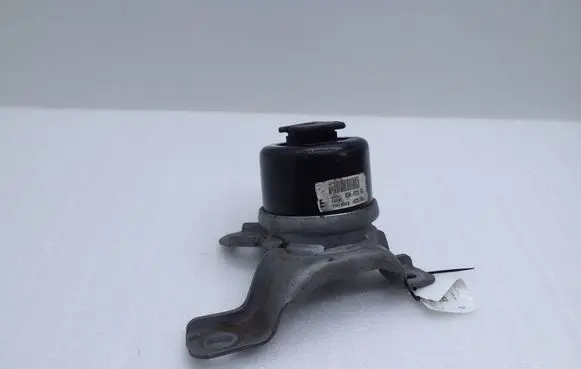Volvo V60 Engine mount bracket 8G9N6F012BB