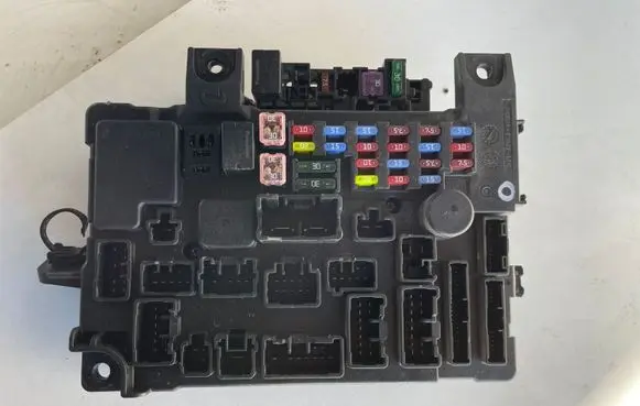Mitsubishi Outlander Fuse module 8637A865