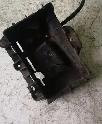 Volkswagen Cross Polo Battery tray 6Q0915381
