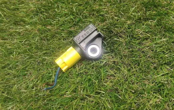Mercedes-Benz E W212 Airbag deployment crash/impact sensor A1729056000