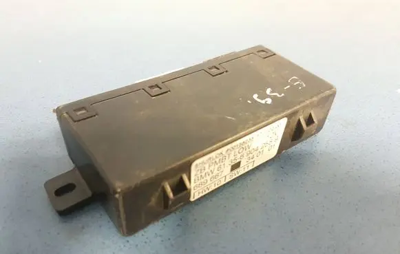 BMW 5 E39 Comfort/convenience module 689667 00158233 613569042559