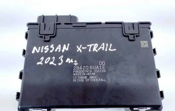 Nissan X-Trail T32 Gateway control module 284Z06UA1E