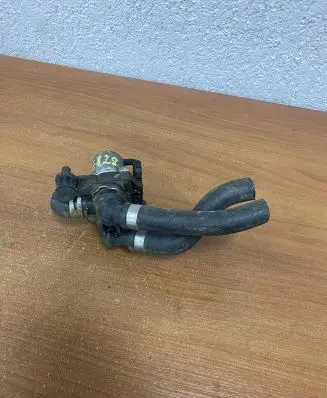 Mercedes-Benz E W210 Coolant heater control valve 0235451628 E828