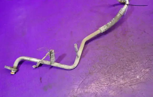 Ford C-MAX I Air conditioning (A/C) pipe/hose