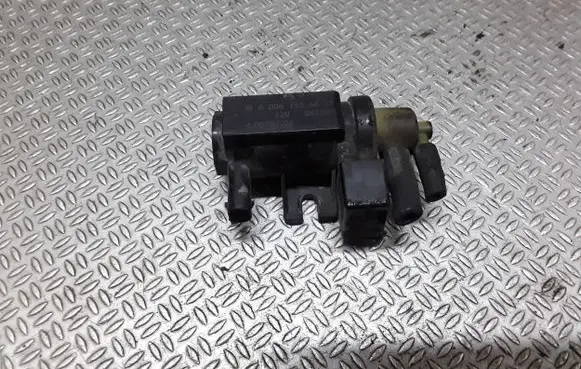 Mercedes-Benz B W245 Turbo solenoid valve A0061536628