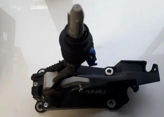 Nissan Qashqai Gear shifter/selector 112102067