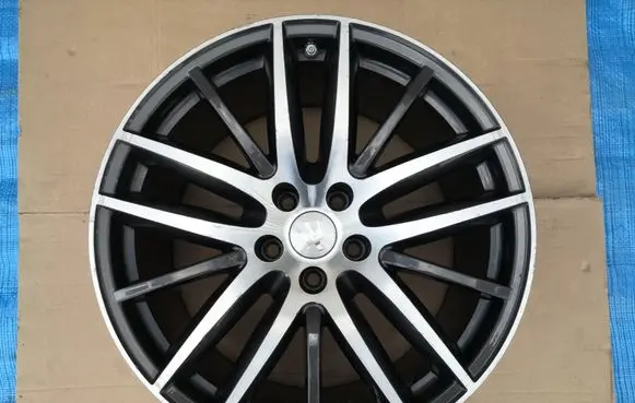 Maserati Ghibli R19 alloy rim 670016855