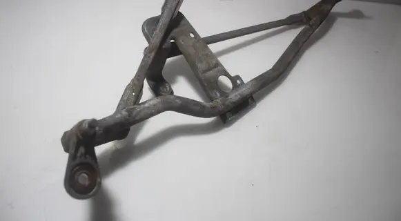 Front wiper linkage