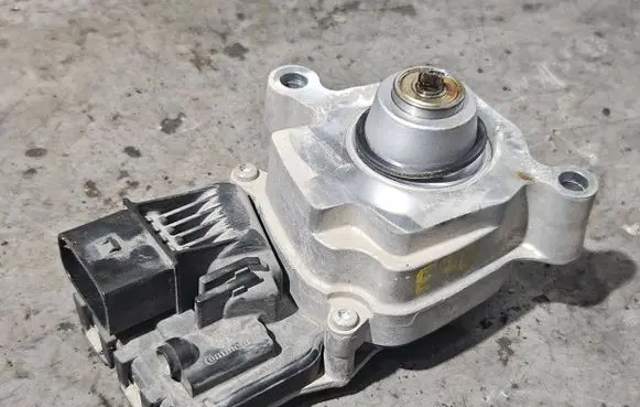BMW X5 E70 Gearbox-reducer motor 7635636 28414018023