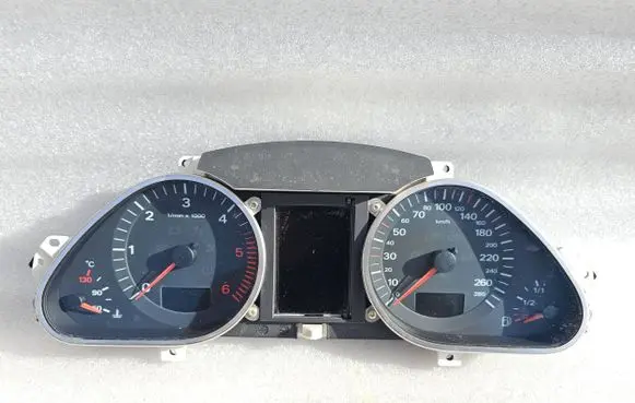 Audi A6 S6 C6 4F Speedometer (instrument cluster) 4F0920900S 12200422