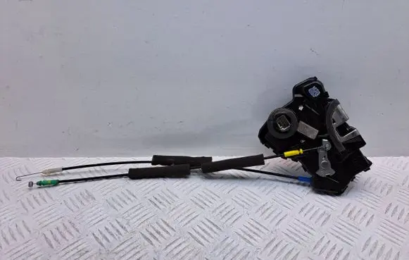 Toyota Corolla Verso AR10 Front door lock 6903002162 697500F010
