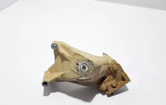 Volkswagen Amarok Engine mounting bracket 03L199308E