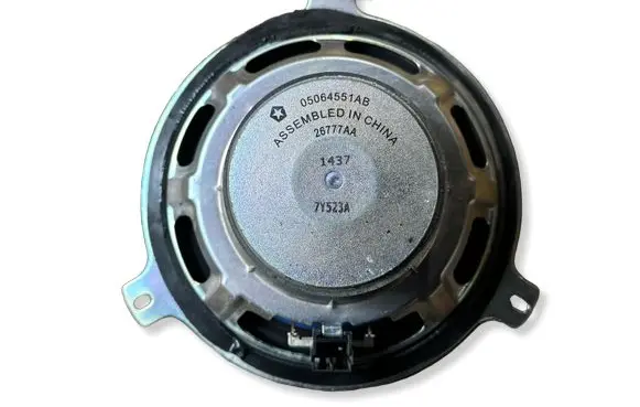 Dodge Durango III Front door speaker 26777AA 05064551AB 7Y523A