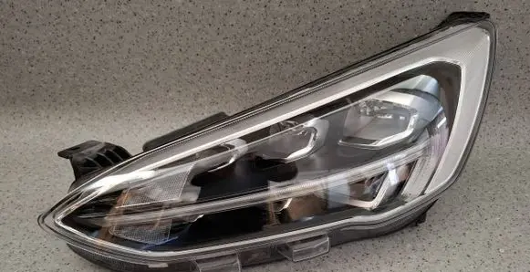 Ford Focus Headlight/headlamp JX7B13E015AE