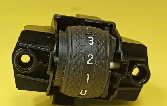 Fiat Marea Headlight level height control switch 735245022