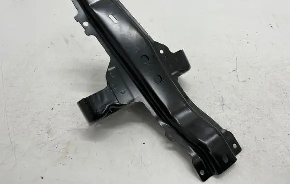 Mercedes-Benz GLA H247 Other engine bay part A1776265300