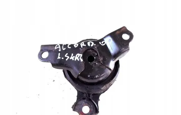 Honda Accord Engine mount bracket