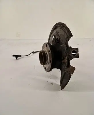 Dacia Logan I Front wheel hub 