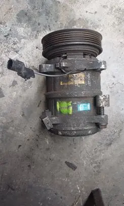 Volvo S40, V40 Air conditioning (A/C) compressor (pump) 8708581 038006814B 1898048