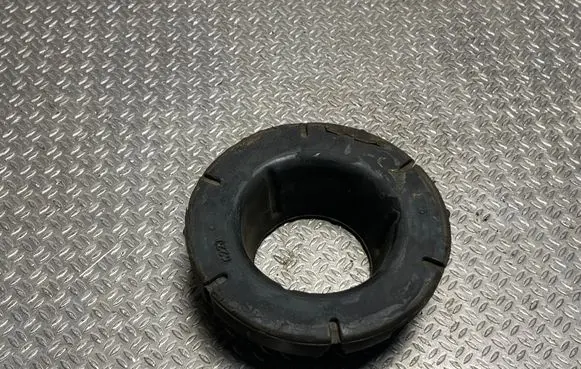Jeep Grand Cherokee WL Rear coil spring rubber mount 68375897AA