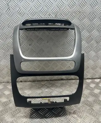 KIA Sorento Panel trim X847752P205