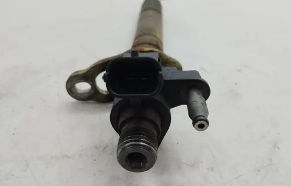Volvo V40 Fuel injector 31303238 0445116046