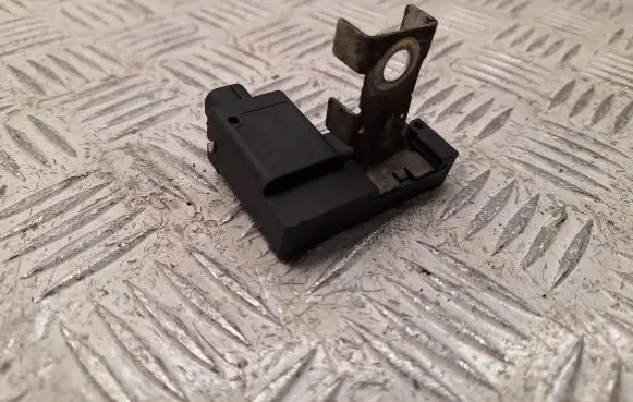 Toyota Avensis T270 Battery relay fuse 2885028040 1314000091