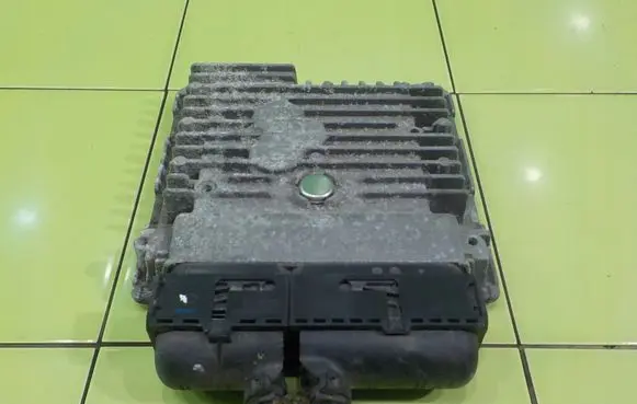 Volkswagen Golf VI Engine control unit/module 5WP42821AA