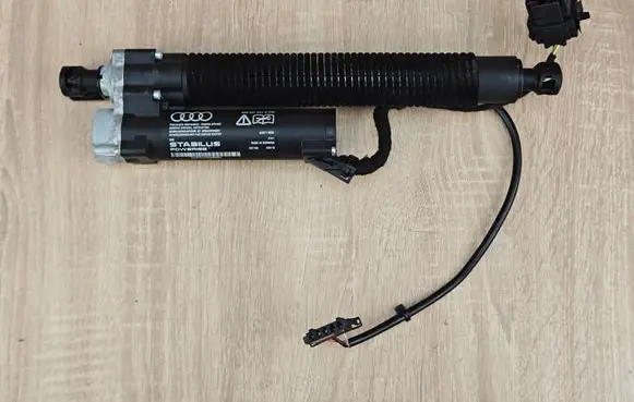 Audi A6 C7 Tailgate/trunk/boot lift motor 4G5827851B