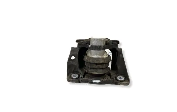 Volvo XC90 Engine mount bracket 31330588