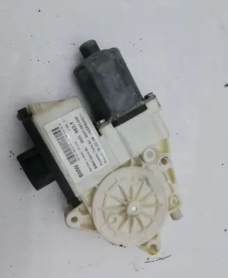 BMW X3 E83 Front door window regulator motor 69259631 6925963