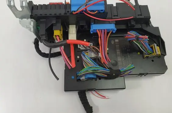 Mercedes-Benz E C207 W207 SAM control unit 2129003702