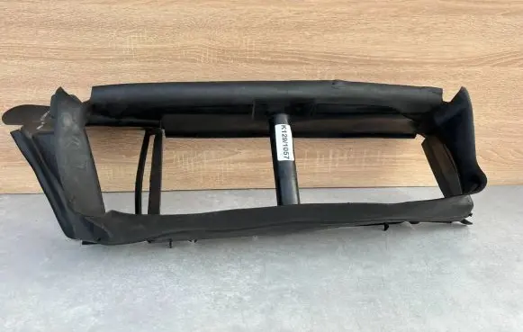 Ford Focus Intercooler air guide/duct channel BM51-8314-C