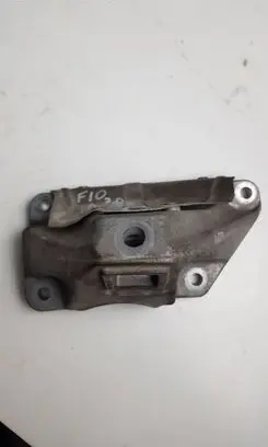 BMW 5 F10 F11 Engine mounting bracket 6777628