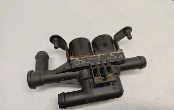 BMW 5 F10 F11 Coolant heater control valve 64539119164 64114271156 64219310349