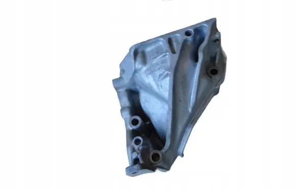 Skoda Fabia Mk3 (NJ) Engine mounting bracket 04B199207