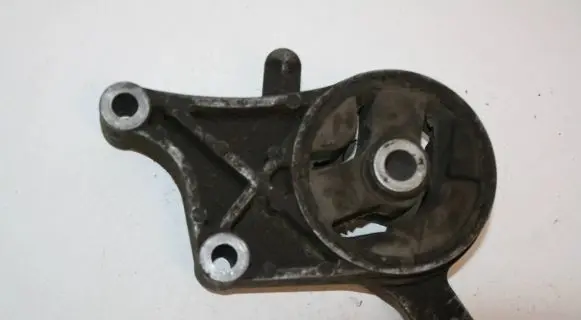 Opel Signum Engine mount bracket 210311123