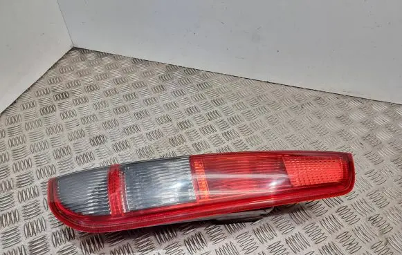 Ford Focus Rear/tail lights 4m5t13n004c