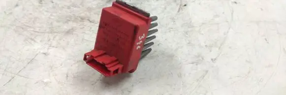 Audi A4 S4 B5 8D Heater blower motor/fan resistor 357907521