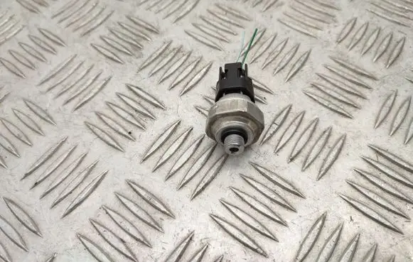 Toyota Aygo AB40 Air conditioning (A/C) pressure sensor 
