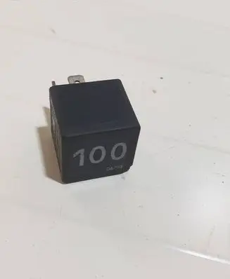 Seat Ibiza IV (6J,6P) Other relay 7M0951253A 95VW10K705CA V23136J6X45