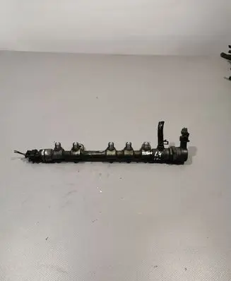 Toyota Yaris Fuel distributor 