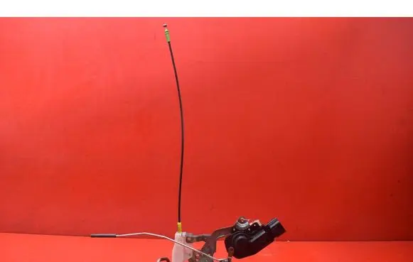 Toyota Aygo AB10 Front door lock 
